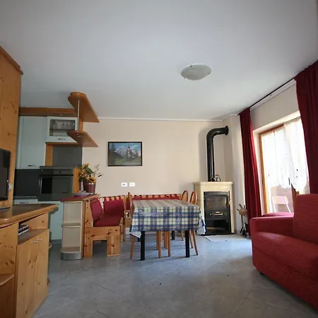 Welcoming Holiday In Italy Near Ski Area